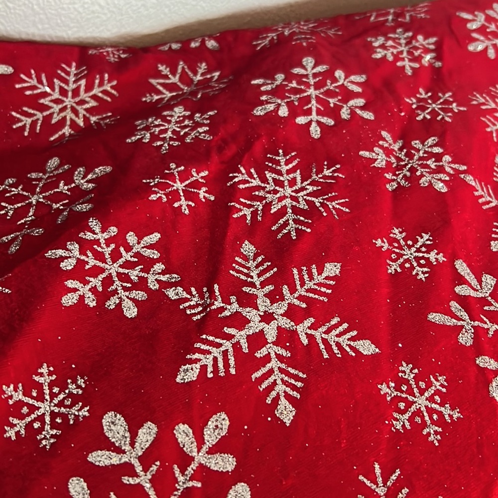Red Velvet Tree Skirt with Silver Glitter Snowflakes - Picture 2 of 2